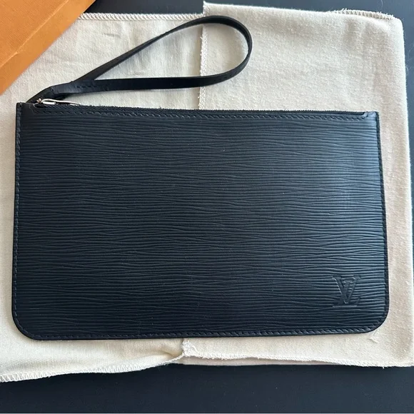 LV Epi Neverfull Pouchette - Picture 8 of 13